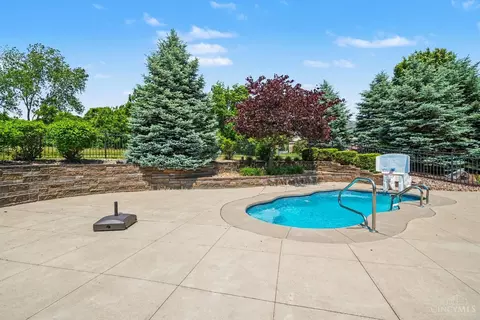 Exterior - 4772 Stable Ct, Liberty Twp, OH 45011 photo 3 of 5