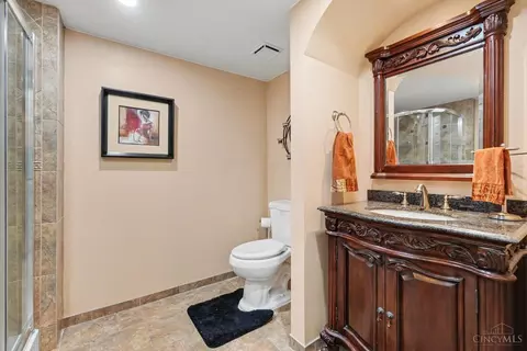 Bath - 4772 Stable Ct, Liberty Twp, OH 45011 photo 4 of 4