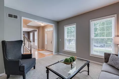 Living - 5038 Midfield Rd, Cincinnati, OH 45244 photo 2 of 6