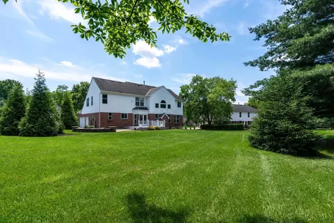 Exterior - 5038 Midfield Rd, Cincinnati, OH 45244 photo 3 of 8