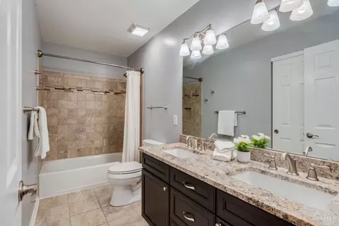 Bath - 5038 Midfield Rd, Cincinnati, OH 45244 photo 4 of 5