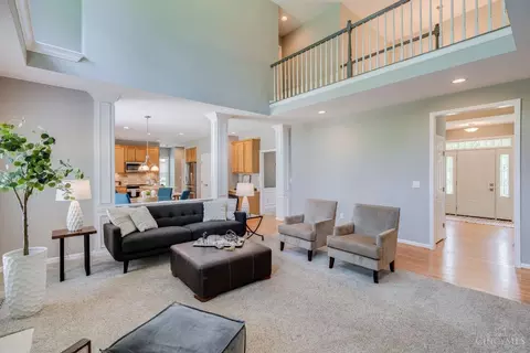 Living - 5038 Midfield Rd, Cincinnati, OH 45244 photo 6 of 6