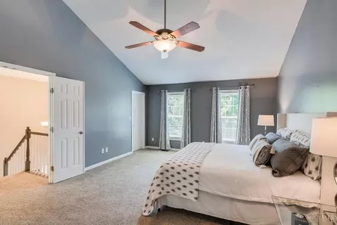 Bedroom - 5038 Midfield Rd, Cincinnati, OH 45244 photo 1 of 5
