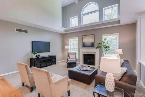 Living - 5038 Midfield Rd, Cincinnati, OH 45244 photo 3 of 6