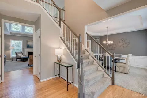 Entry Way - 5038 Midfield Rd, Cincinnati, OH 45244 photo 2 of 4