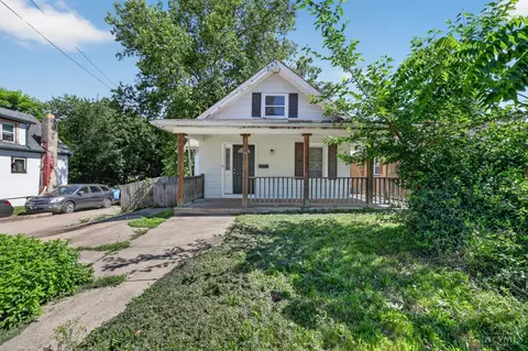 3718 Standish Ave, Cincinnati, OH 45213