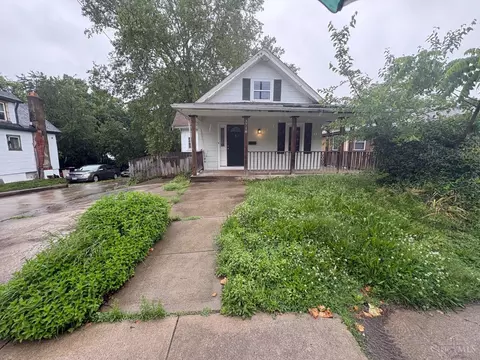 3718 Standish Ave, Cincinnati, OH 45213
