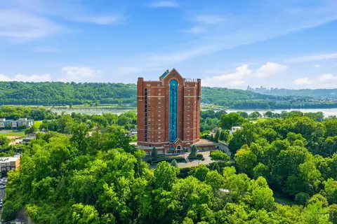 3435 Golden Ave, Cincinnati, OH 45226