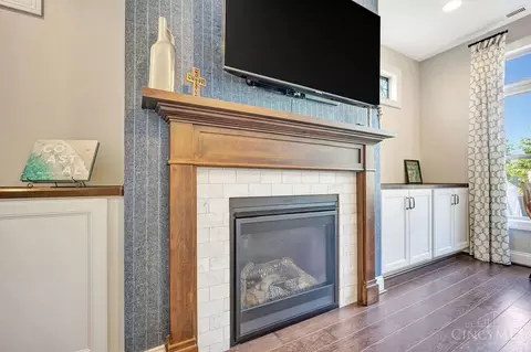 Living - 8357 Park Pl, West Chester, OH 45069 photo 2 of 2