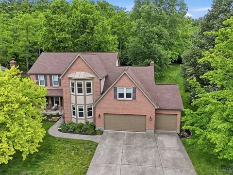 8680 Rupp Farm Dr, West Chester, OH 45069