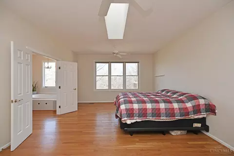 Bedroom - 3130 Wolf Run Ct, Cincinnati, OH 45244 photo 4 of 11