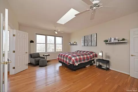 Bedroom - 3130 Wolf Run Ct, Cincinnati, OH 45244 photo 3 of 11