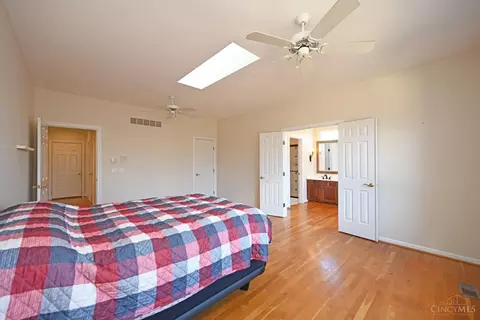 Bedroom - 3130 Wolf Run Ct, Cincinnati, OH 45244 photo 5 of 11