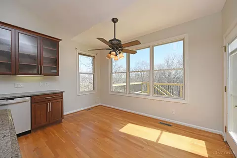 Kitchen - 3130 Wolf Run Ct, Cincinnati, OH 45244 photo 8 of 9
