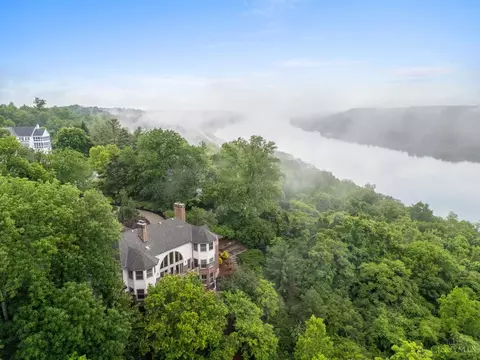 View/Area - 7352 Riverpoint Ln, Cincinnati, OH 45255 photo 2 of 2