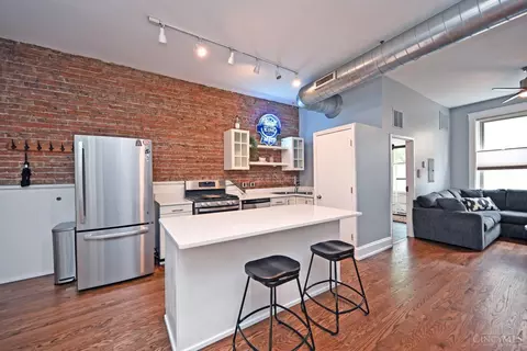 Kitchen - 1410 Main St, Cincinnati, OH 45202 photo 2 of 5
