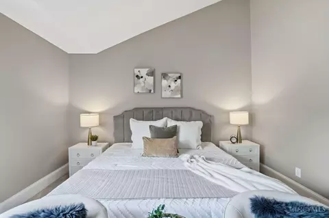 Bedroom - 584 Cottingwood Ct, Kettering, OH 45429 photo 5 of 13