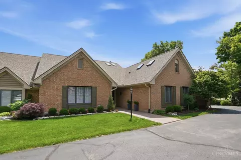 Exterior - 584 Cottingwood Ct, Kettering, OH 45429 photo 3 of 17