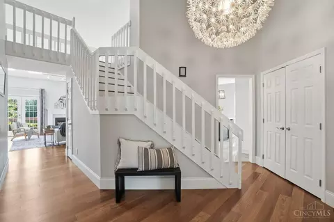 Entry Way - 584 Cottingwood Ct, Kettering, OH 45429 photo 2 of 6