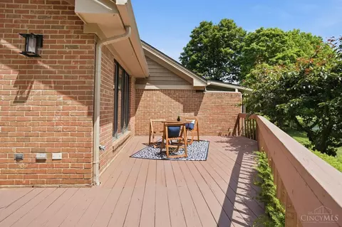 Exterior - 584 Cottingwood Ct, Kettering, OH 45429 photo 11 of 17