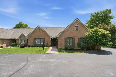 Exterior - 584 Cottingwood Ct, Kettering, OH 45429 photo 2 of 17
