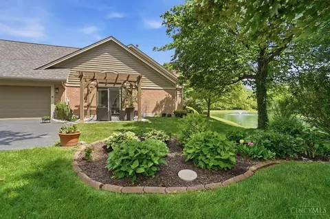 Exterior - 584 Cottingwood Ct, Kettering, OH 45429 photo 7 of 17