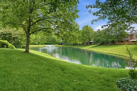 View/Area - 584 Cottingwood Ct, Kettering, OH 45429 photo 2 of 7