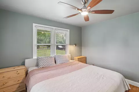 Bedroom - 4669 Beechwood Rd, Cincinnati, OH 45244 photo 8 of 8