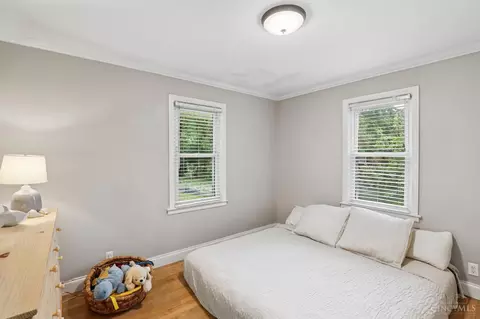 Bedroom - 4669 Beechwood Rd, Cincinnati, OH 45244 photo 1 of 8