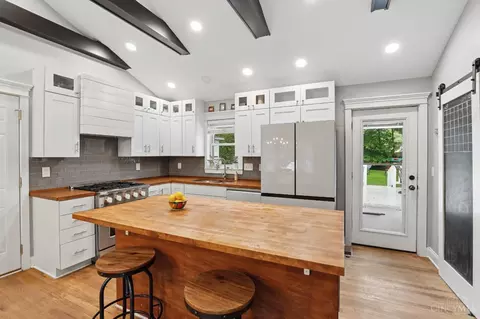 Kitchen - 4669 Beechwood Rd, Cincinnati, OH 45244 photo 1 of 4