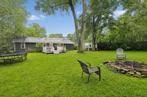 Exterior - 4669 Beechwood Rd, Cincinnati, OH 45244 photo 8 of 12