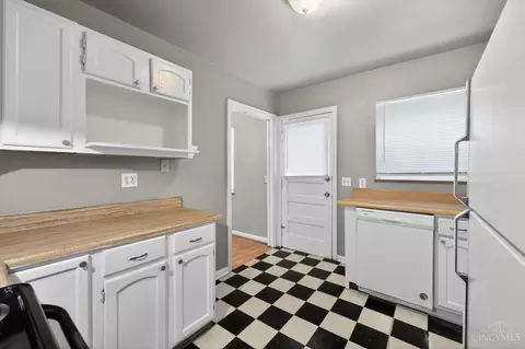 Other - 8668 Daly Rd, Cincinnati, OH 45231 photo 4 of 8