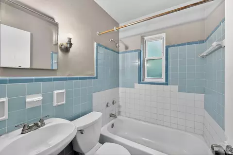 Bath - 8668 Daly Rd, Cincinnati, OH 45231 photo 1 of 1