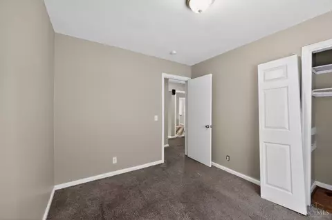 Bedroom - 8668 Daly Rd, Cincinnati, OH 45231 photo 6 of 10