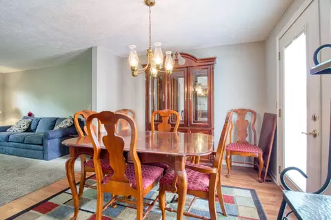 Dining - 4204 Cannon Gate Dr, Cincinnati, OH 45245 photo 1 of 1