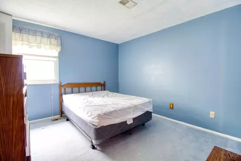 Bedroom - 4204 Cannon Gate Dr, Cincinnati, OH 45245 photo 3 of 3