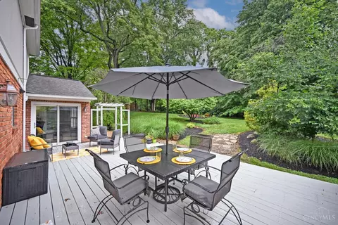 Exterior - 6212 Stirrup Rd, Cincinnati, OH 45244 photo 6 of 15