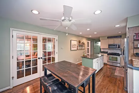 Kitchen - 6212 Stirrup Rd, Cincinnati, OH 45244 photo 2 of 7