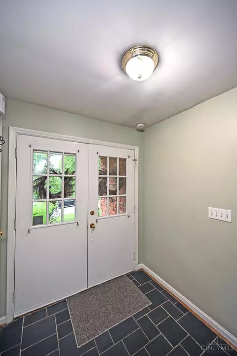 Entry Way - 6212 Stirrup Rd, Cincinnati, OH 45244 photo 1 of 2