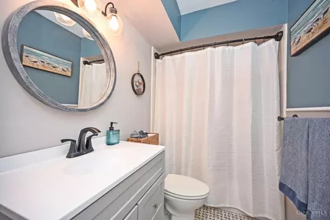 Bath - 6212 Stirrup Rd, Cincinnati, OH 45244 photo 5 of 6