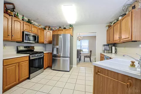 Kitchen - 673 Mccormick Ln, Cincinnati, OH 45245 photo 1 of 3