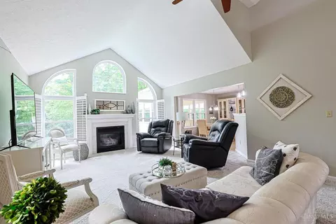 Living - 673 Mccormick Ln, Cincinnati, OH 45245 photo 2 of 2