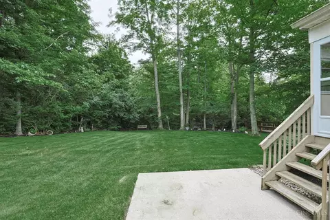 Exterior - 673 Mccormick Ln, Cincinnati, OH 45245 photo 7 of 13