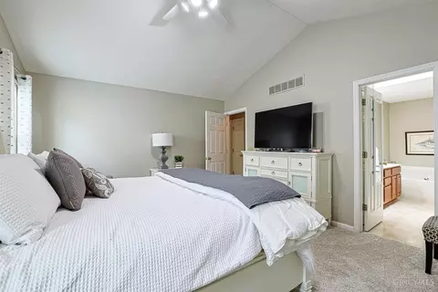 Bedroom - 673 Mccormick Ln, Cincinnati, OH 45245 photo 3 of 7