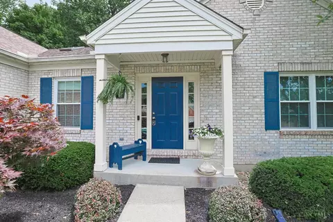 Exterior - 673 Mccormick Ln, Cincinnati, OH 45245 photo 3 of 13