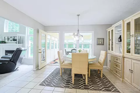 Dining - 673 Mccormick Ln, Cincinnati, OH 45245 photo 4 of 5