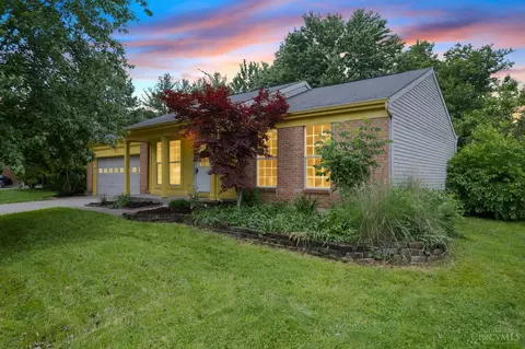 1178 Meadow Knoll Ct, Batavia, OH 45103