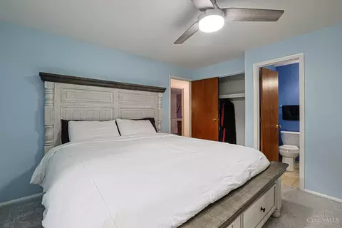 Bedroom - 11916 Algiers Dr, Cincinnati, OH 45246 photo 2 of 4