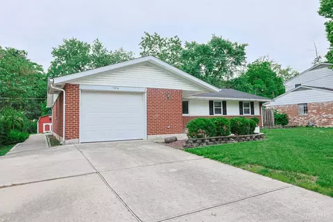 Exterior - 11916 Algiers Dr, Cincinnati, OH 45246 photo 2 of 7