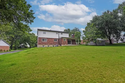 Exterior - 10219 Winstead Ln, Cincinnati, OH 45231 photo 9 of 12